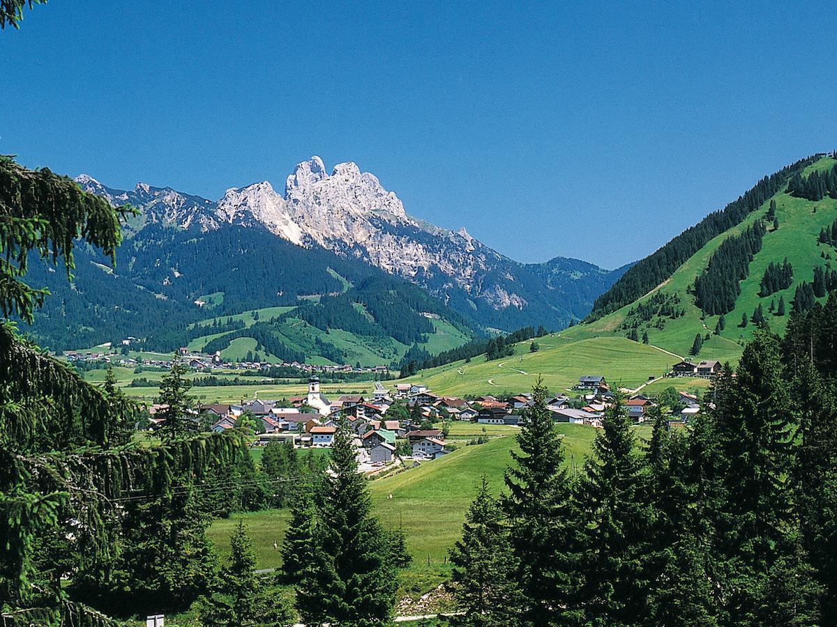 Camping Alpenwelt Hotel Tannheim Buitenkant foto
