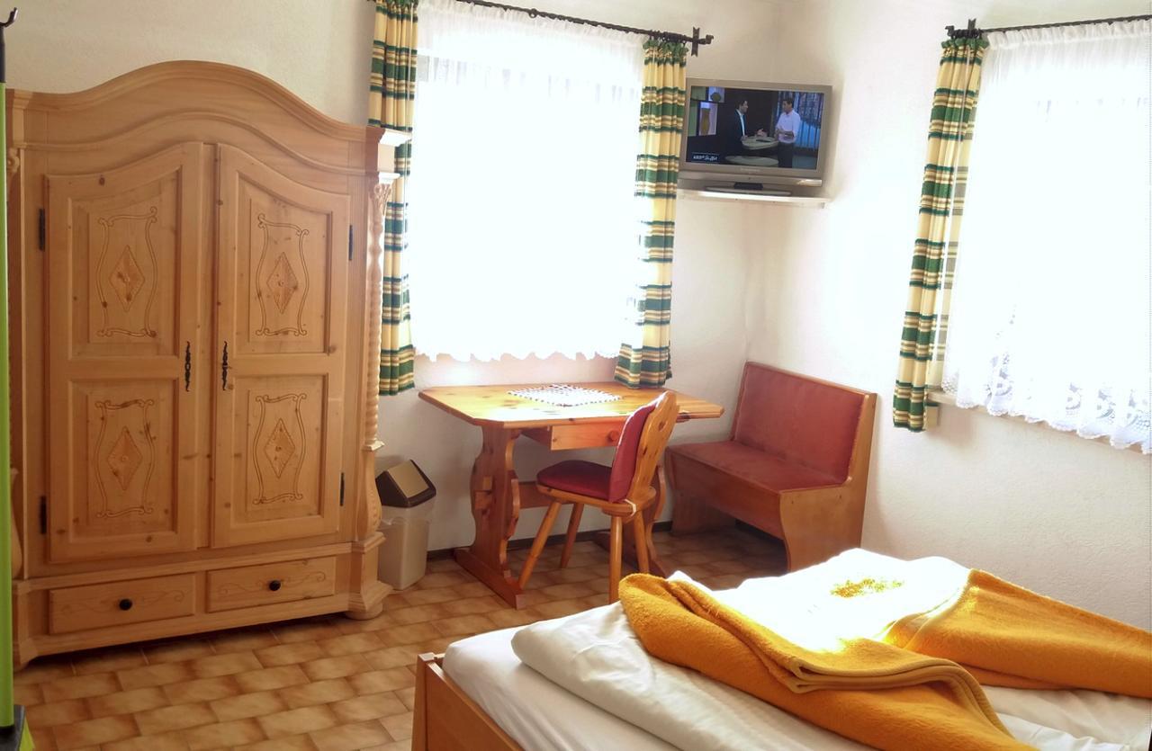 Camping Alpenwelt Hotel Tannheim Buitenkant foto